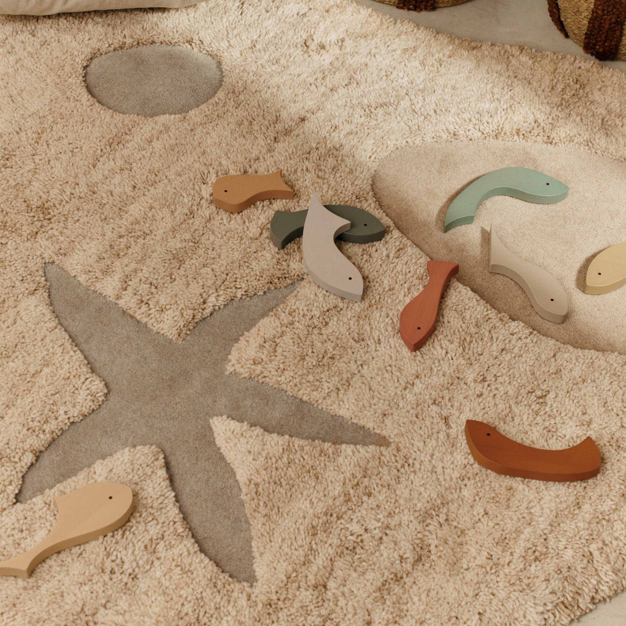 Area Rug - Image 3